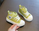 Kids canvas sneakers for boys and girls, anti-slip casual shoes, comfortable lightweight children shoes in black, green and beige