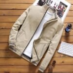 Men's Autumn Bomber Jacket Thick Fleece Warm Windbreaker with Stand Collar and Patchwork Pattern Casual Outwear